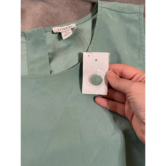 NWT J.Crew Sage Green Tank Top Size XL Button Back Formal Cropped Sleeveless - Picture 4 of 8